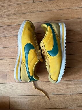 Nike Cortez Yellow Low-Profile Trainer with Green Swoosh
